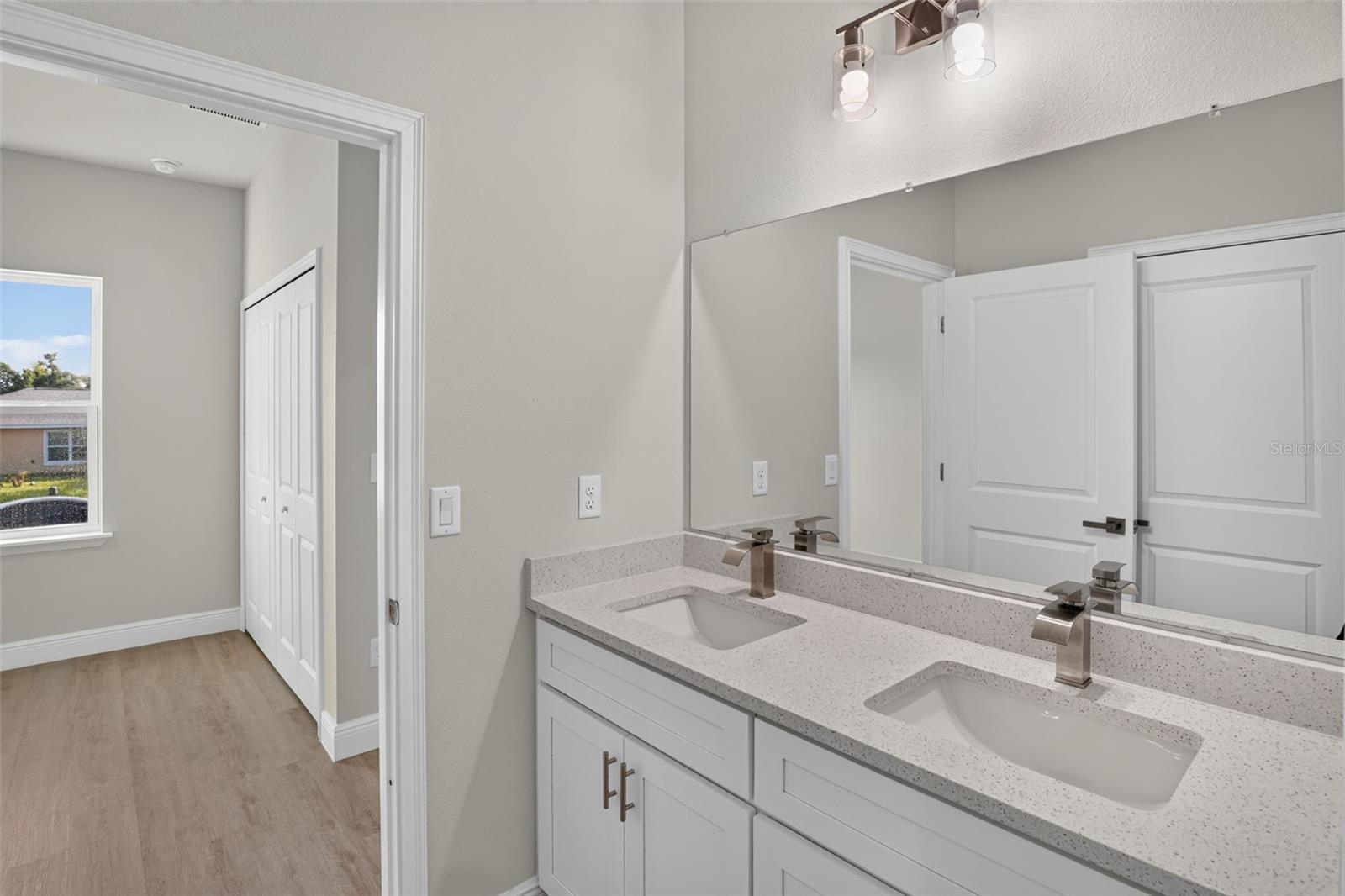 MARION OAKS - Residential