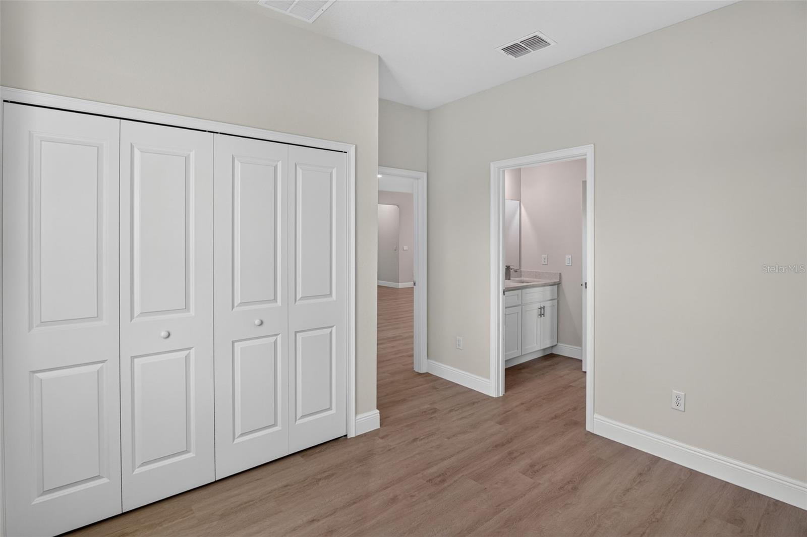 MARION OAKS - Residential