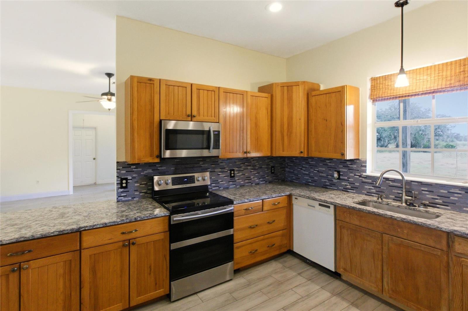 ZOLFO SPRINGS - Residential