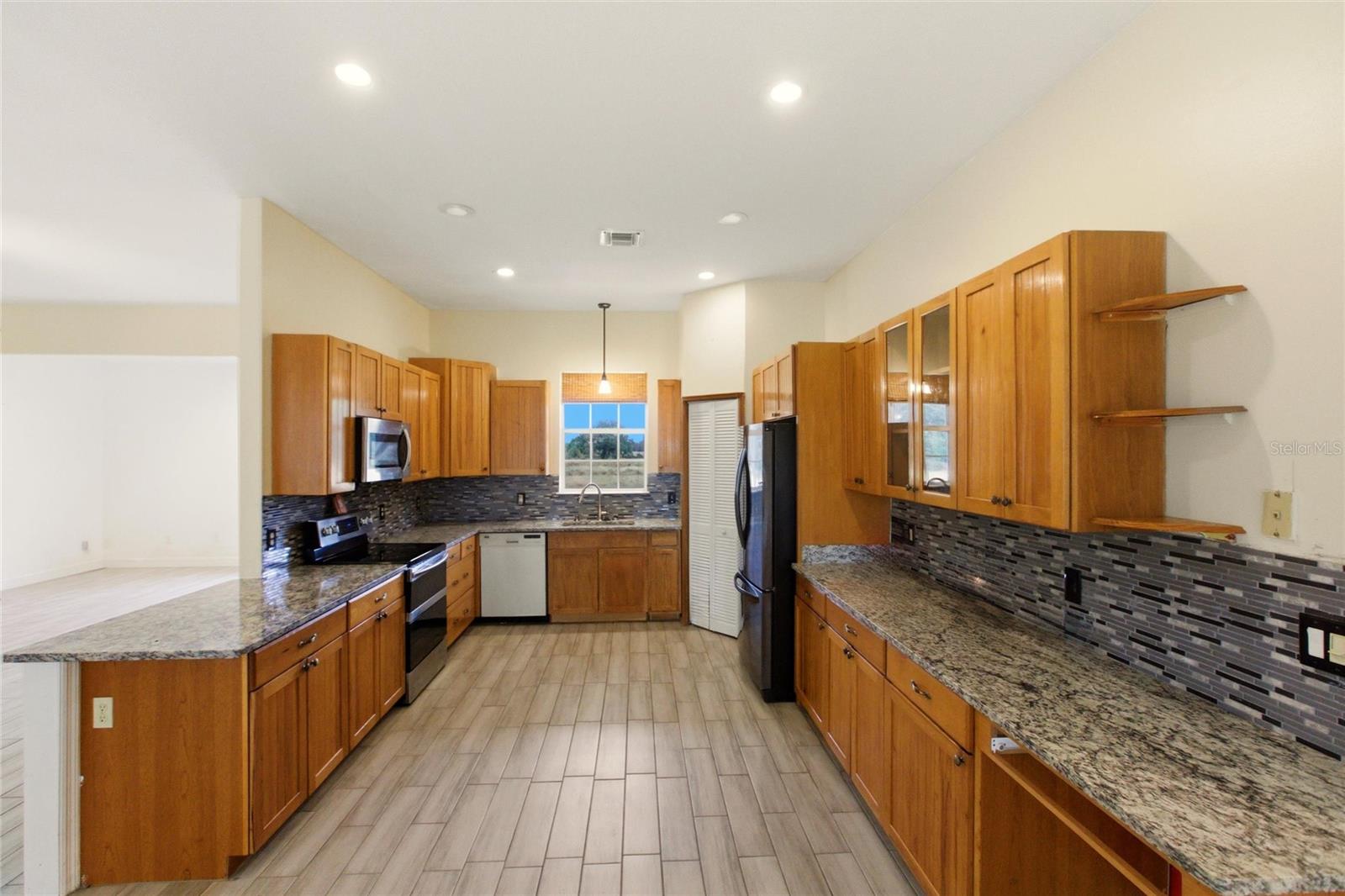 ZOLFO SPRINGS - Residential