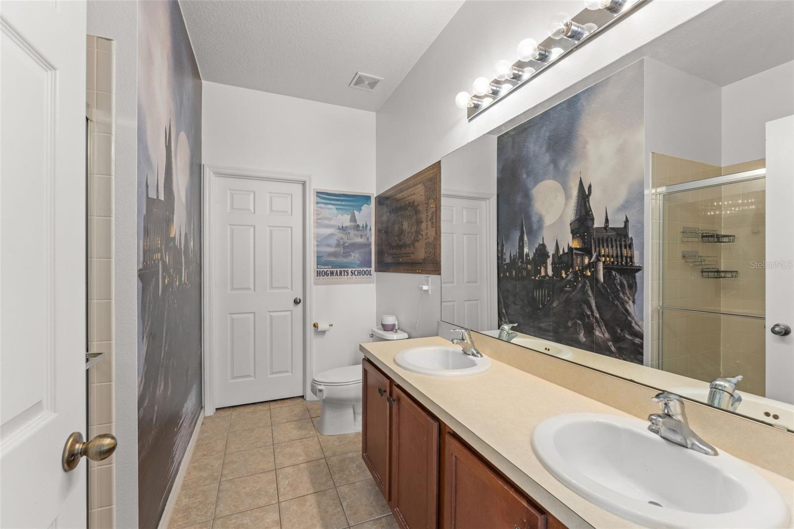 NEWBURY PARK - Residential