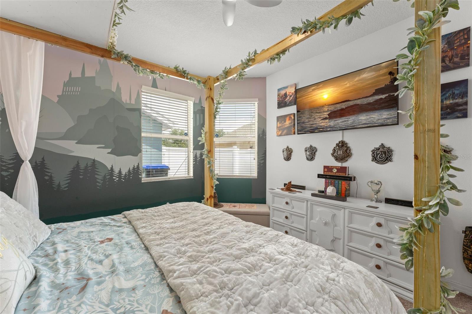 NEWBURY PARK - Residential