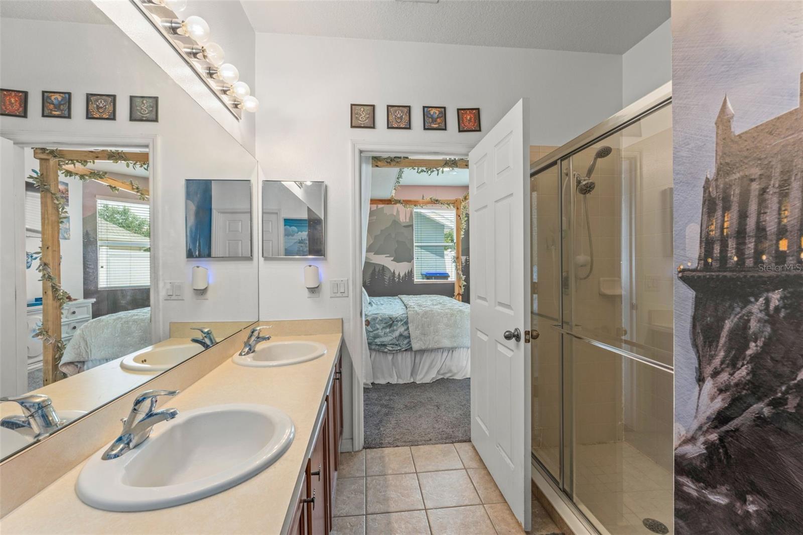 NEWBURY PARK - Residential