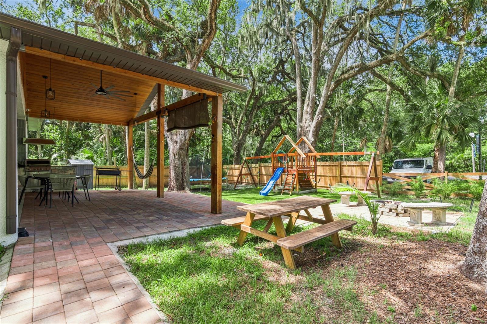 PLANTATION ESTATES UNIT 04 - Residential
