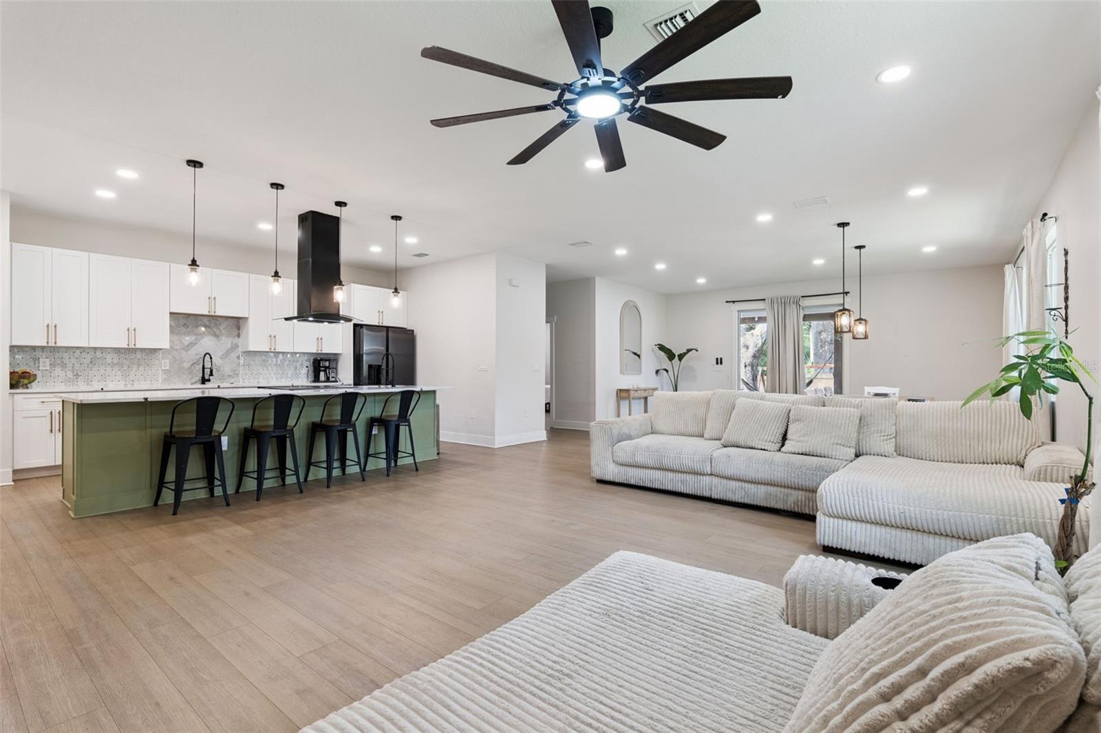 PLANTATION ESTATES UNIT 04 - Residential