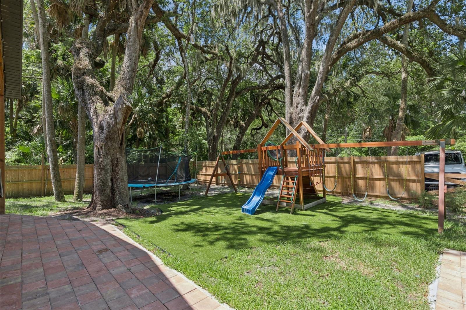 PLANTATION ESTATES UNIT 04 - Residential