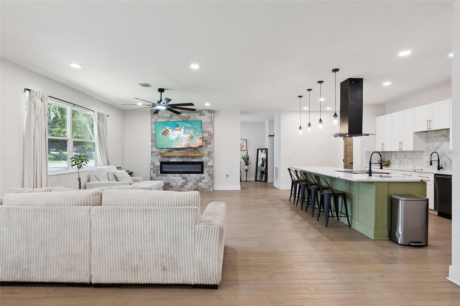 PLANTATION ESTATES UNIT 04 - Residential