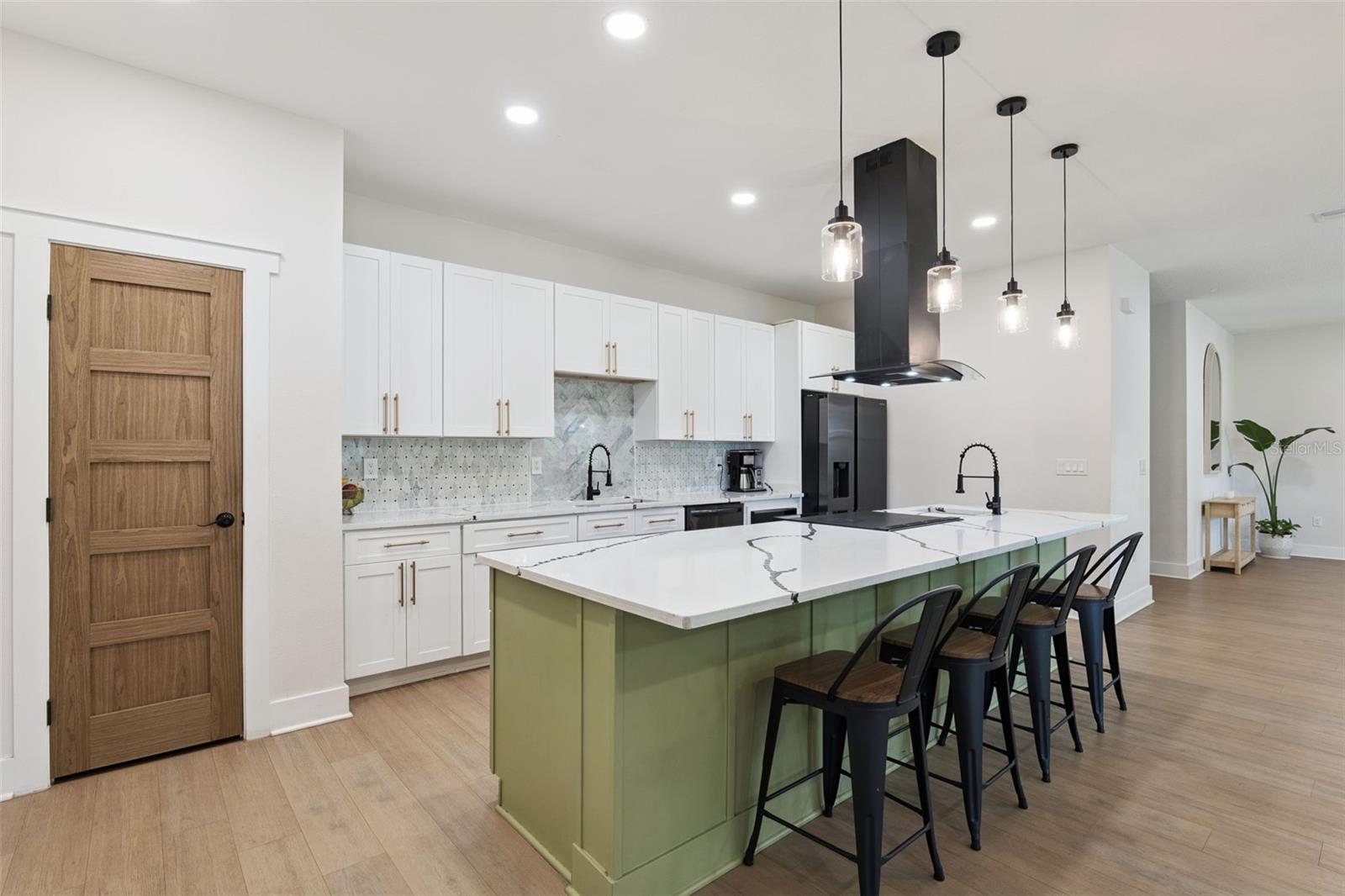 PLANTATION ESTATES UNIT 04 - Residential