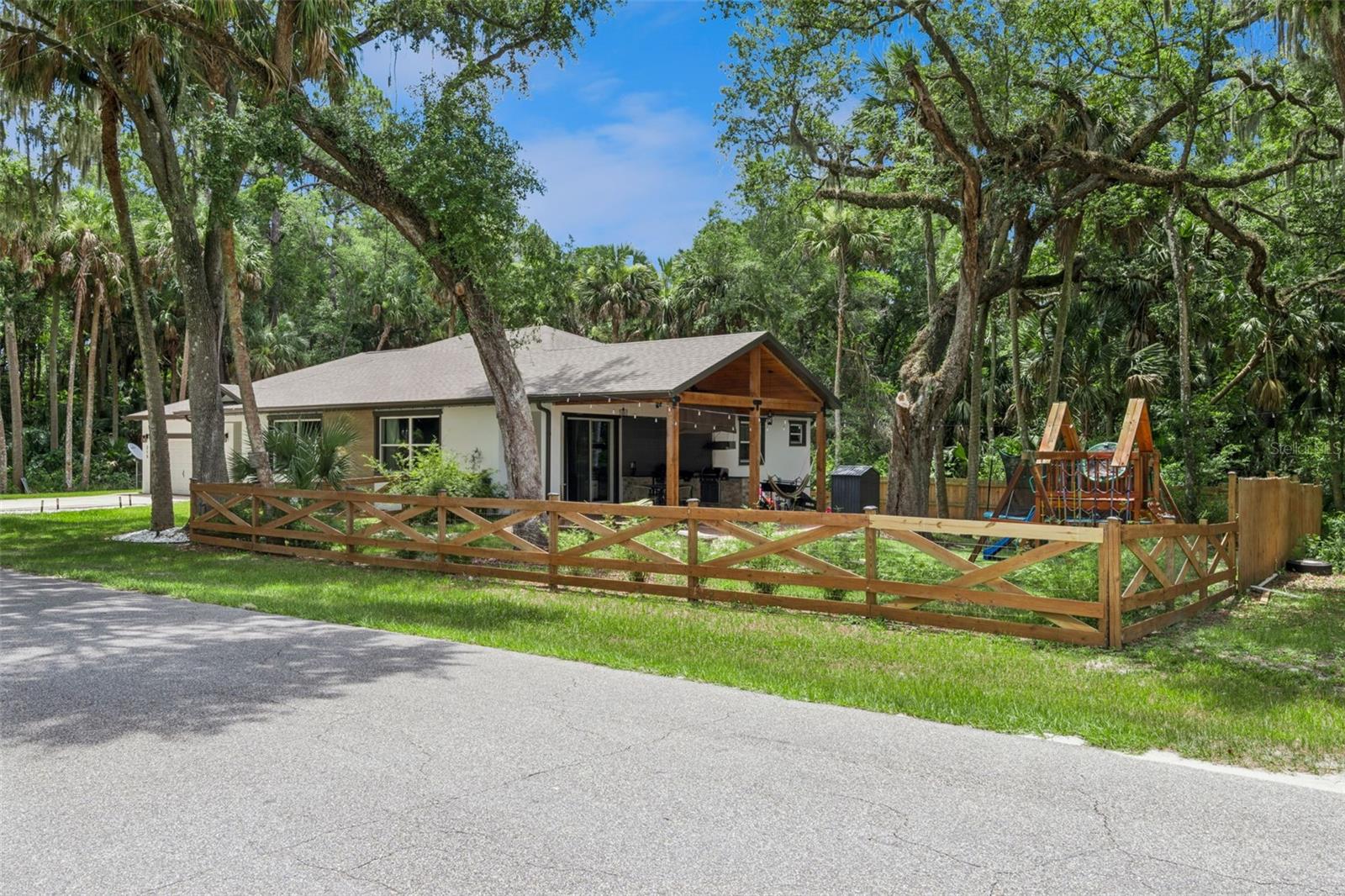 PLANTATION ESTATES UNIT 04 - Residential