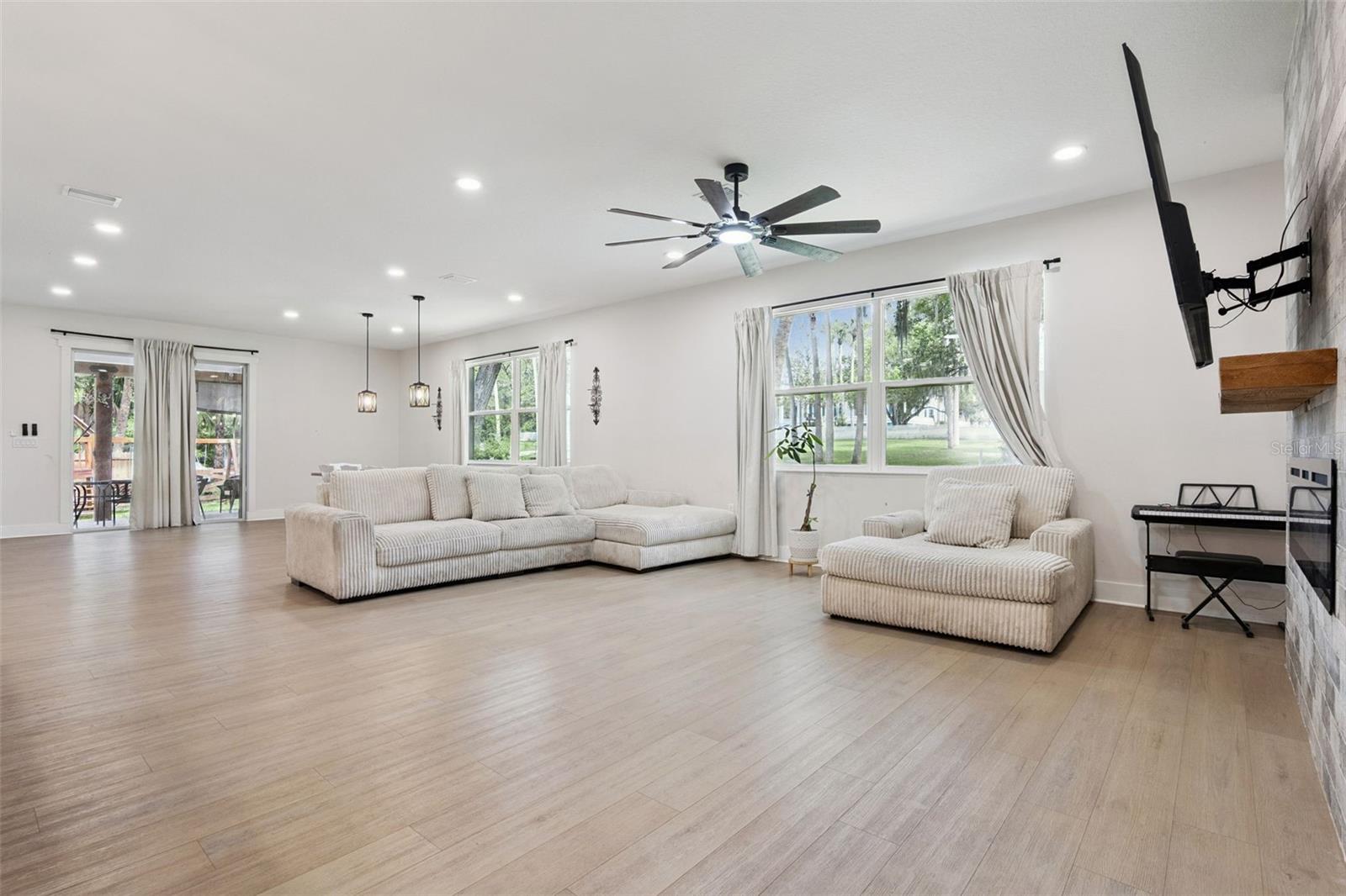 PLANTATION ESTATES UNIT 04 - Residential