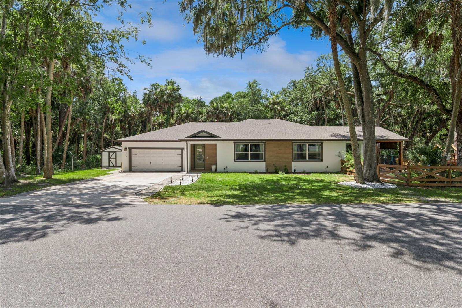 PLANTATION ESTATES UNIT 04 - Residential