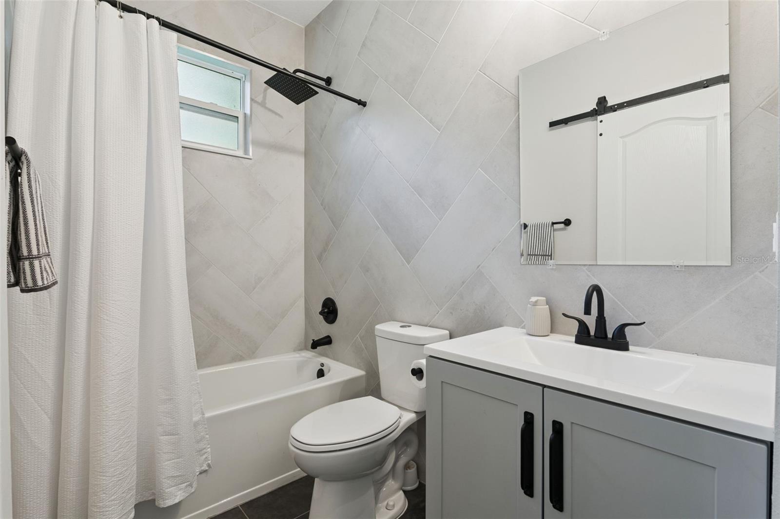 PLANTATION ESTATES UNIT 04 - Residential