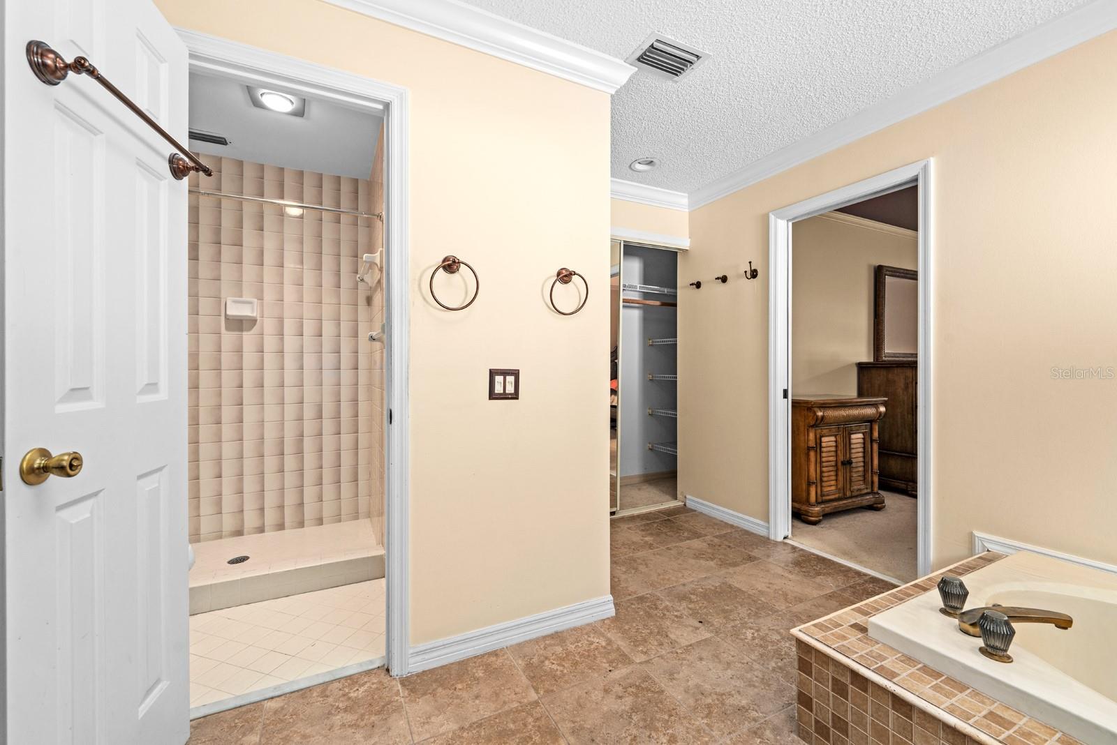 ORANGE TREE COUNTRY CLUB - Residential