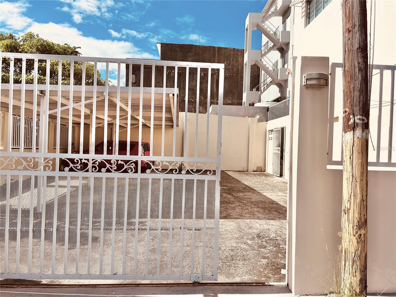 SANTURCE - Residential Income