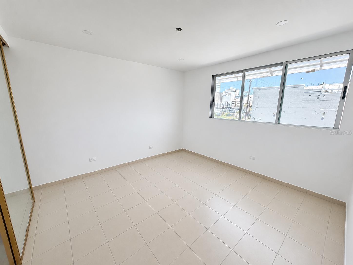 SANTURCE - Residential Income