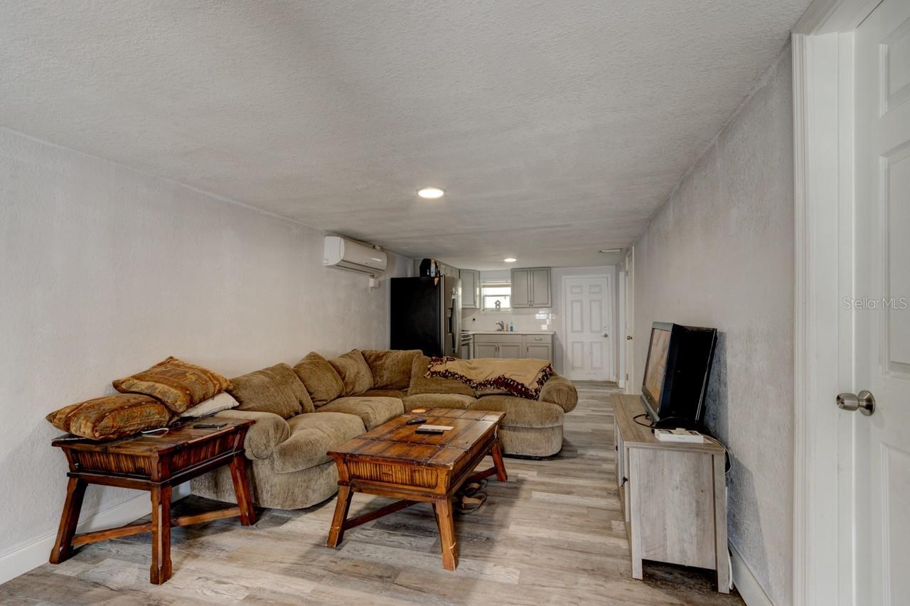 HORN & KITTREDGE DAYTONA - Residential Income
