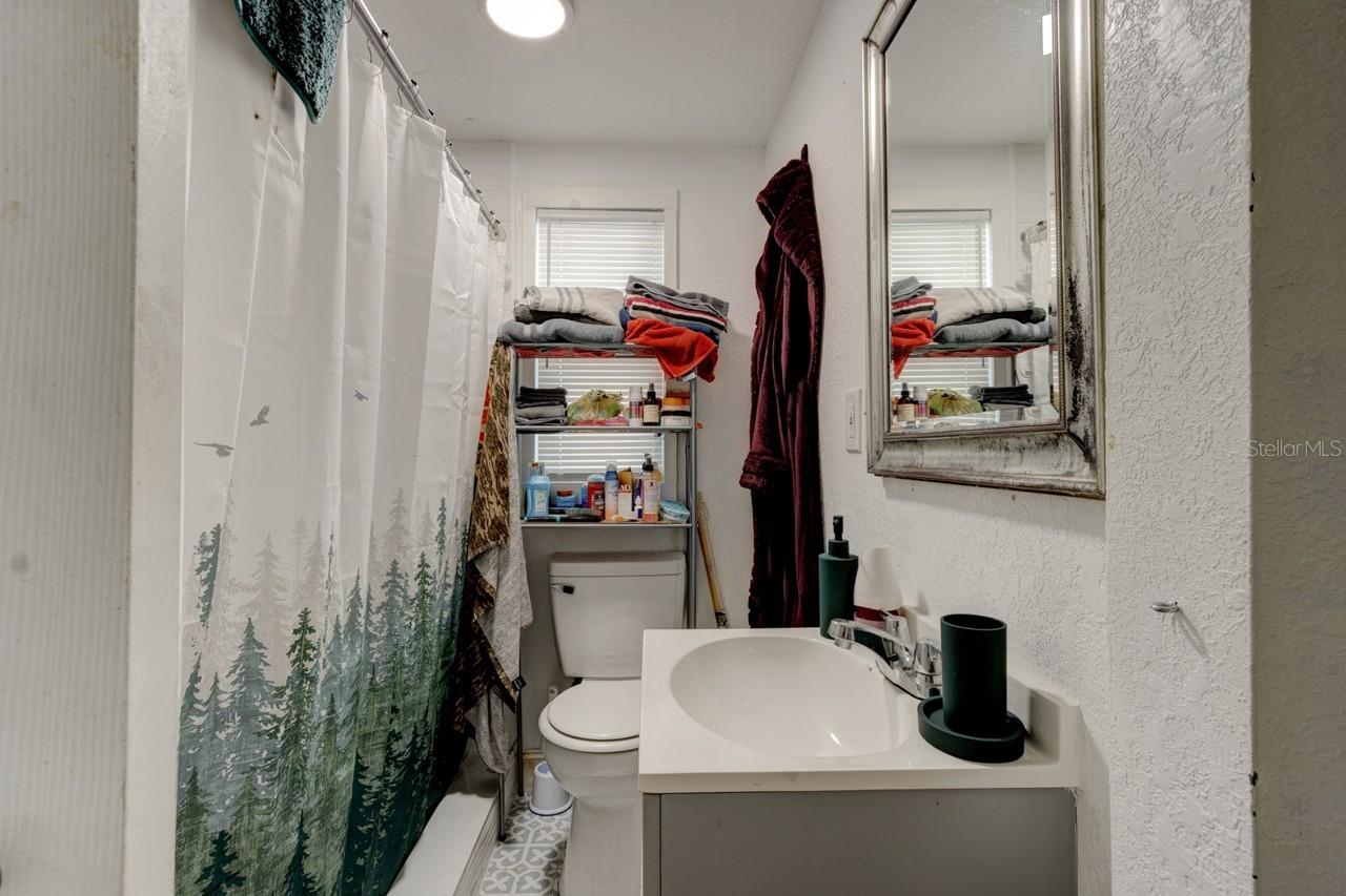 HORN & KITTREDGE DAYTONA - Residential Income