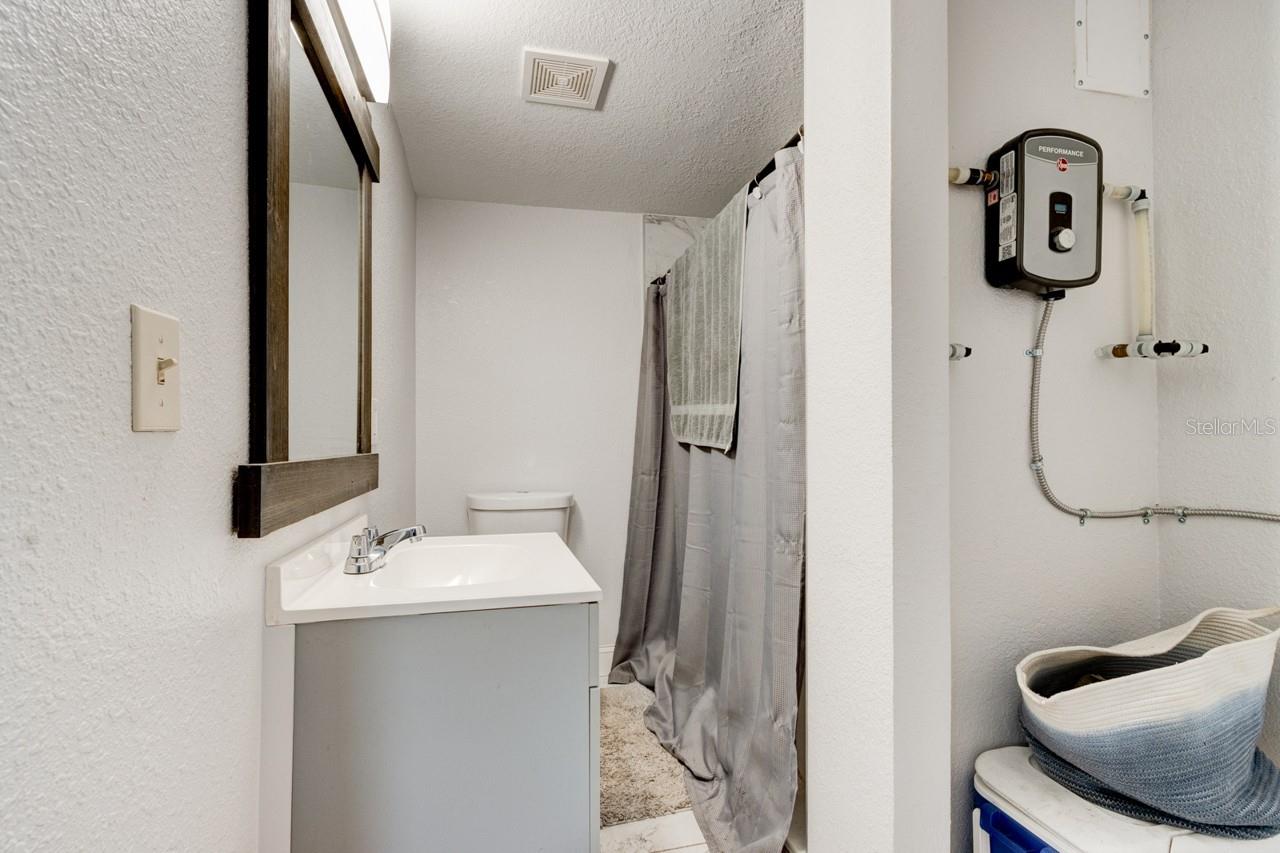 HORN & KITTREDGE DAYTONA - Residential Income