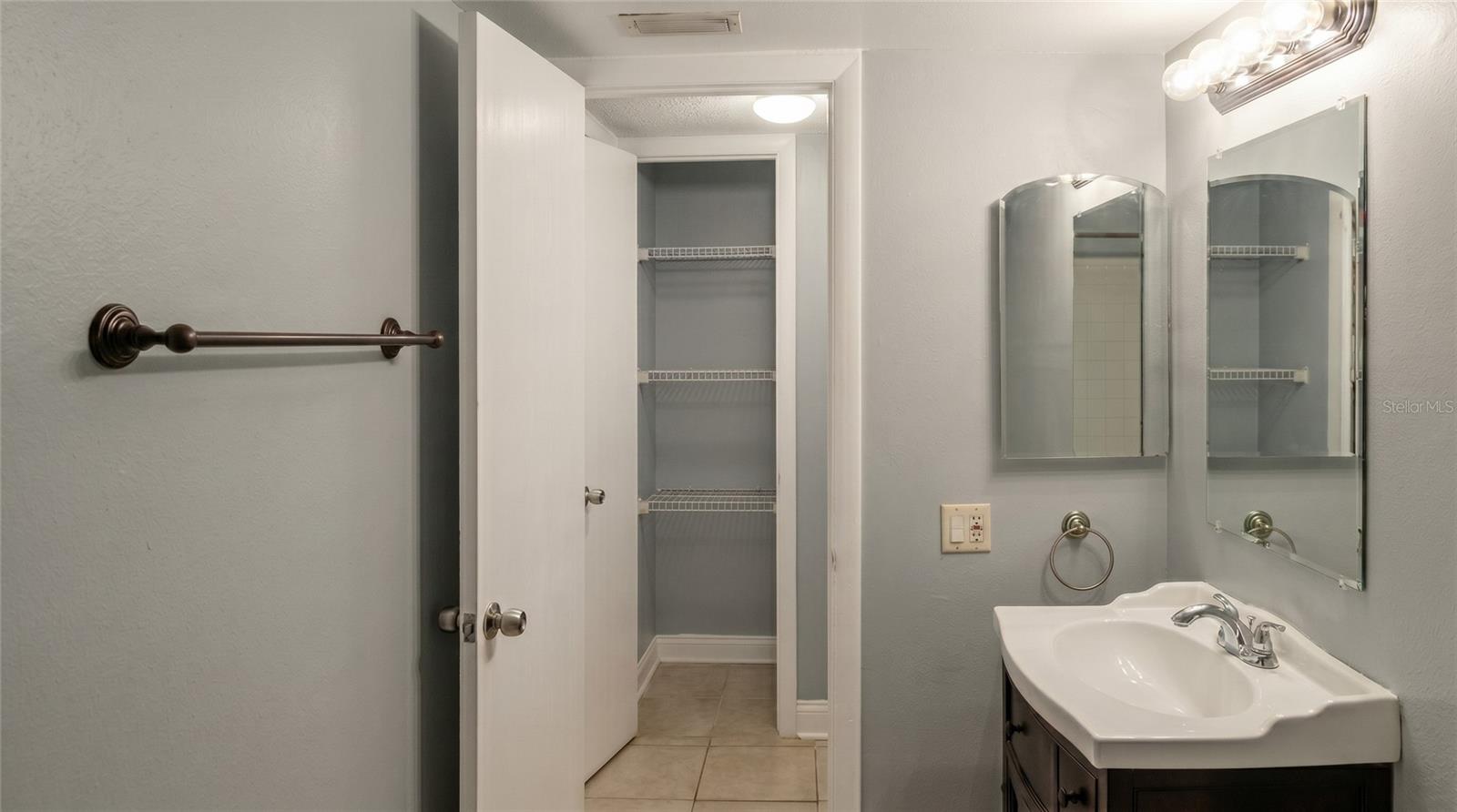 KINGSTON COURT VILLAS - Residential