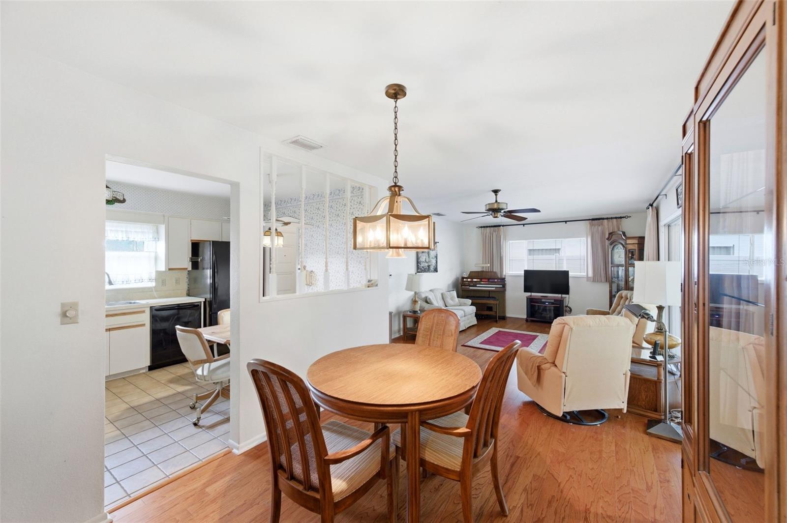 COUNTRY ESTATES 4TH ADD - Residential