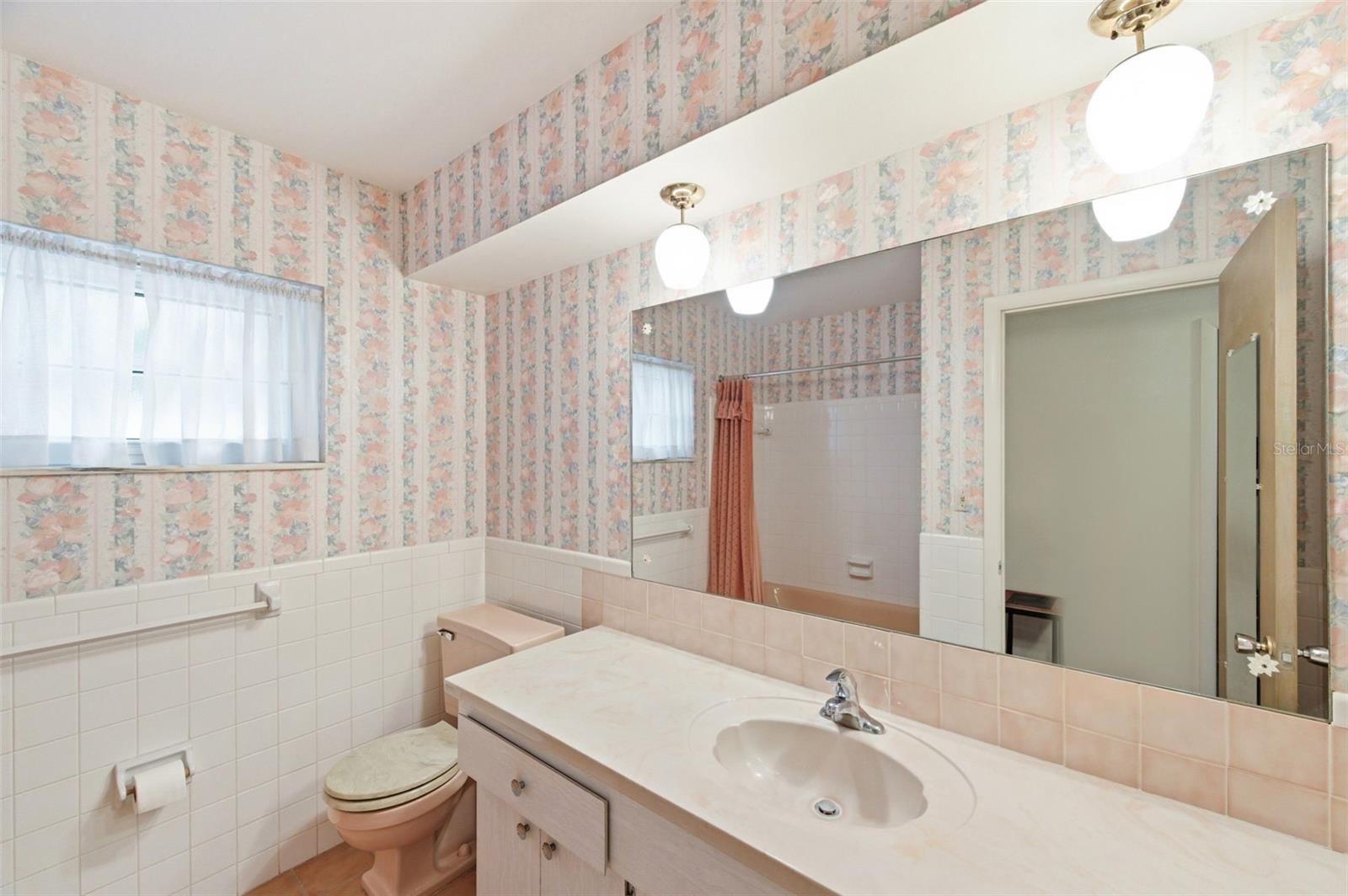 COUNTRY ESTATES 4TH ADD - Residential