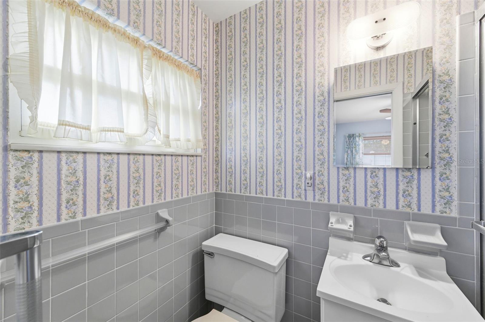 COUNTRY ESTATES 4TH ADD - Residential