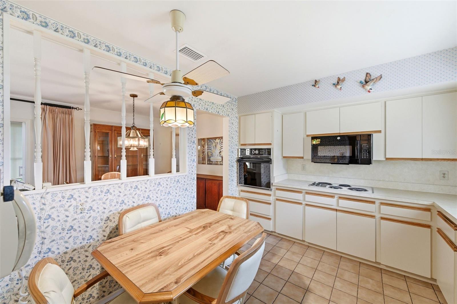 COUNTRY ESTATES 4TH ADD - Residential