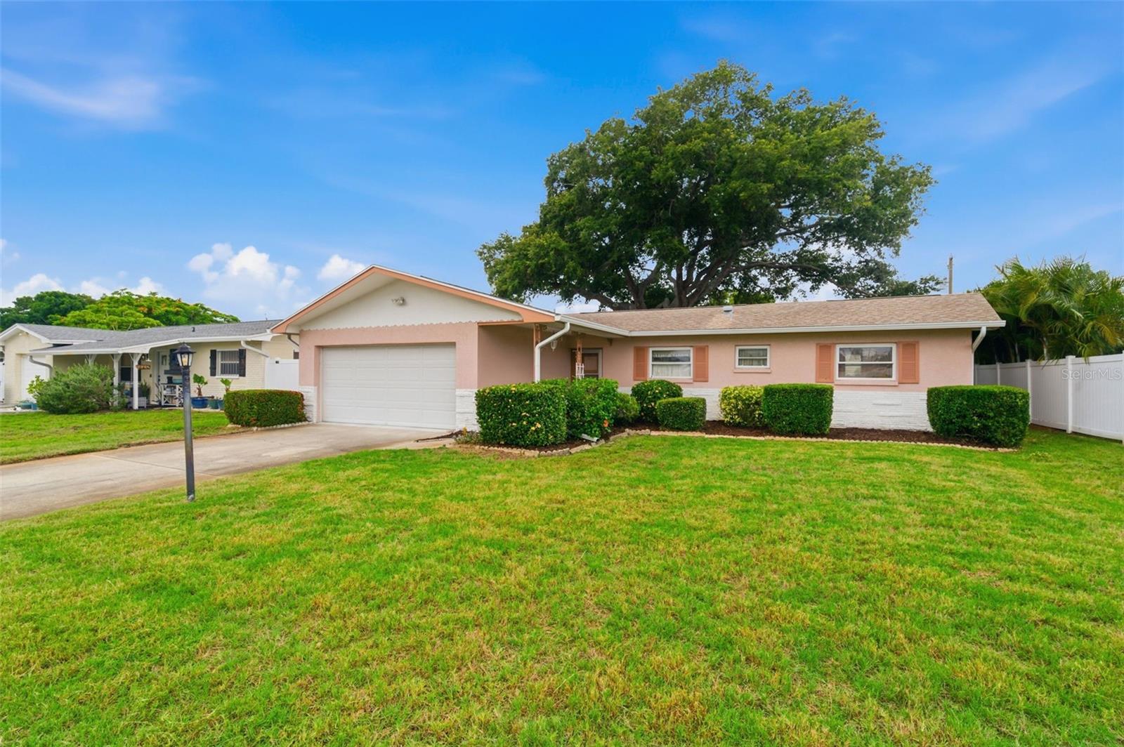 COUNTRY ESTATES 4TH ADD - Residential