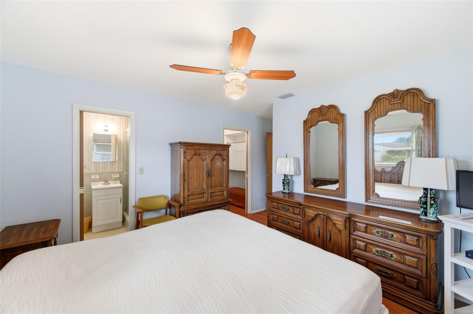 COUNTRY ESTATES 4TH ADD - Residential