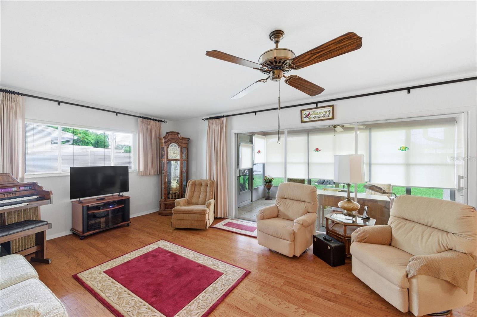 COUNTRY ESTATES 4TH ADD - Residential