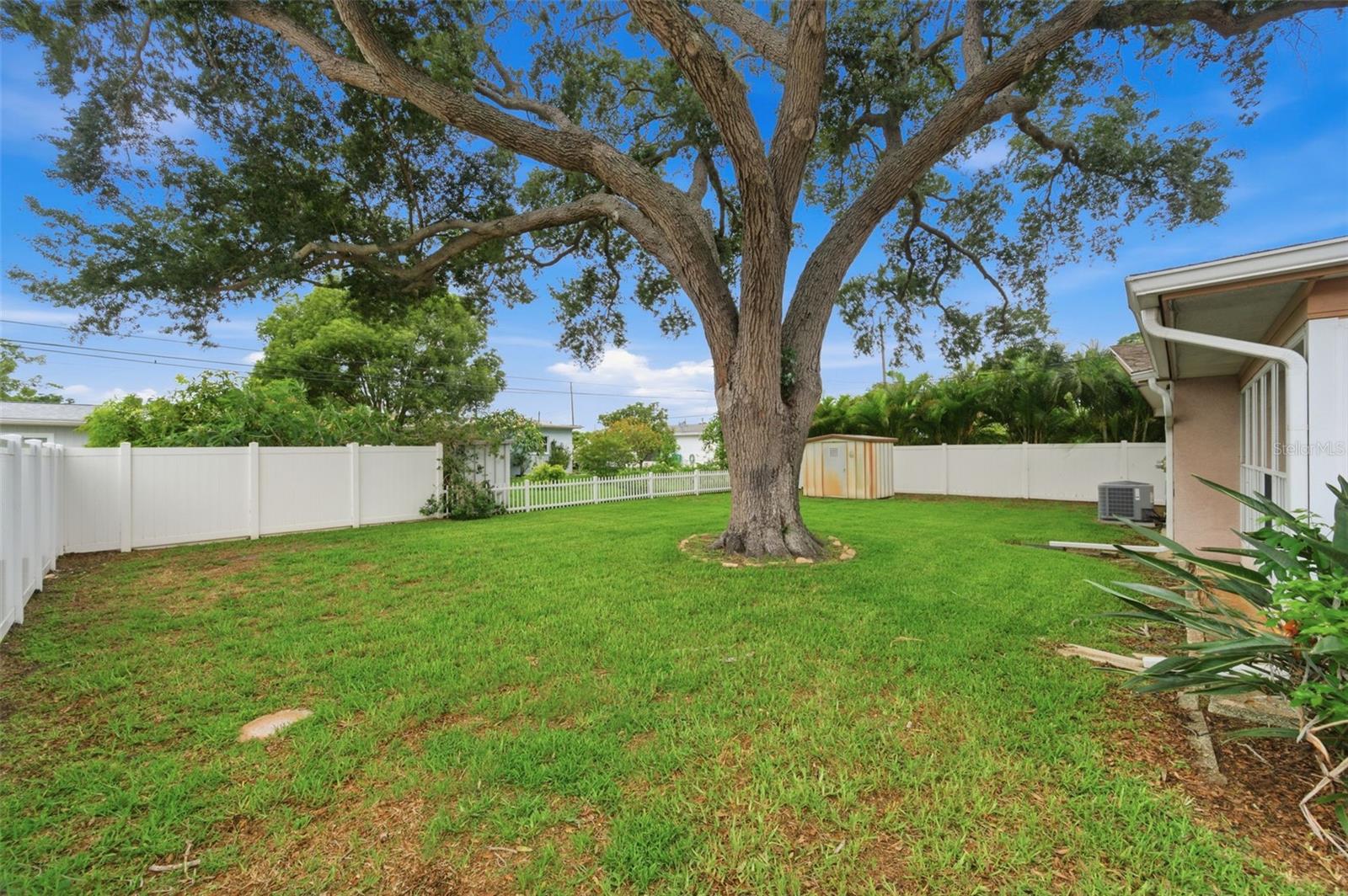 COUNTRY ESTATES 4TH ADD - Residential