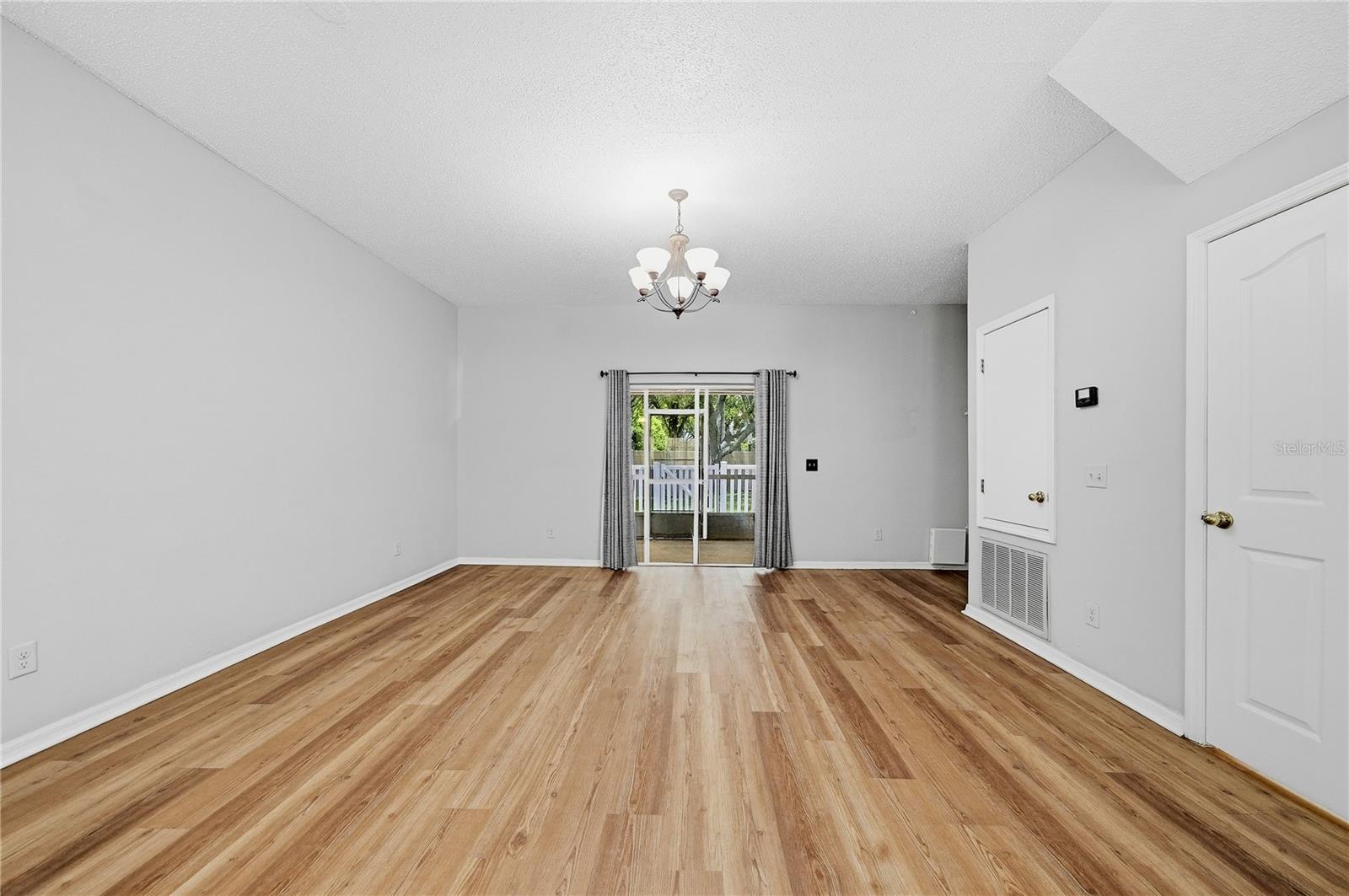 TRAFALGAR SQUARE - Residential