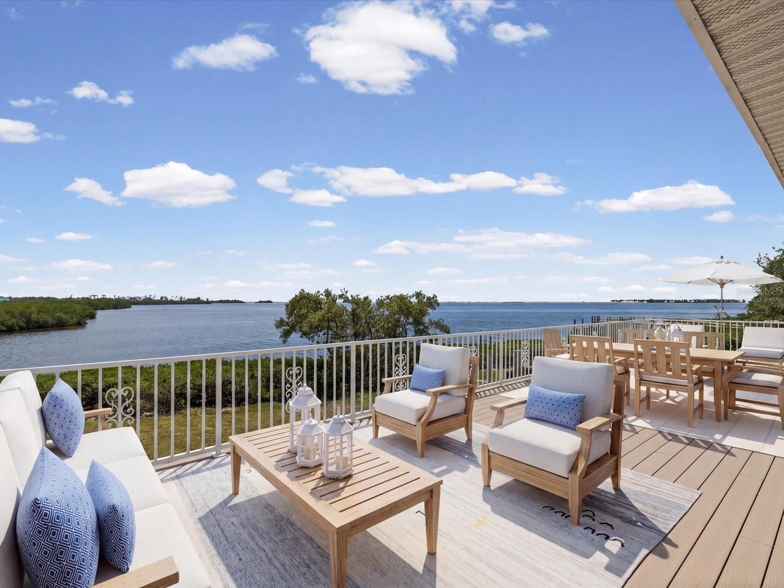 SEA BREEZE ISLAND - Residential