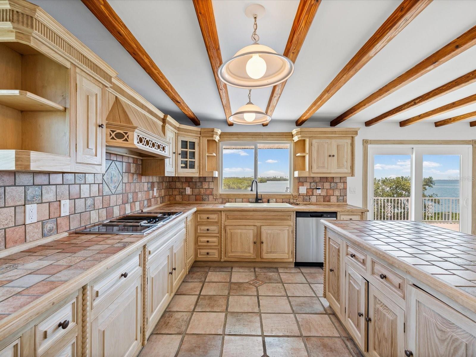 SEA BREEZE ISLAND - Residential