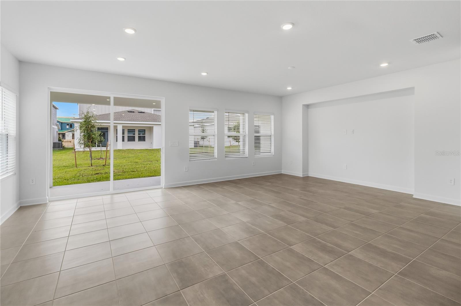 BRIDGEWALK - Residential Lease