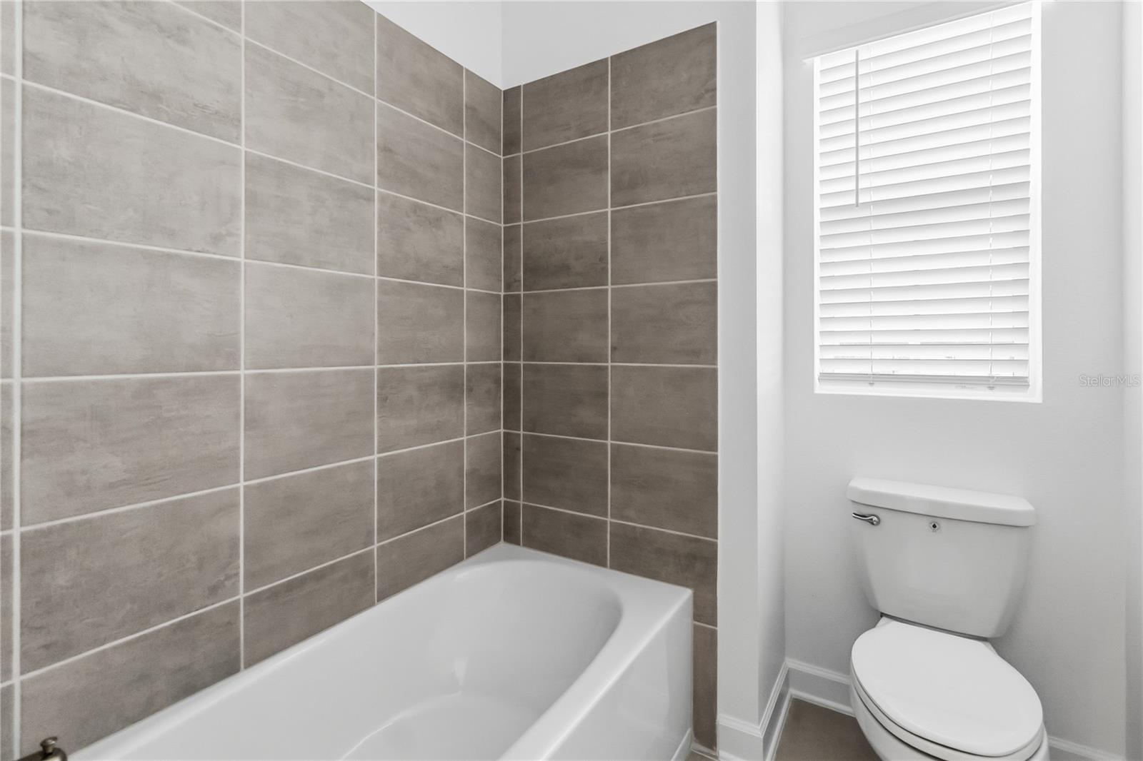 BRIDGEWALK - Residential Lease