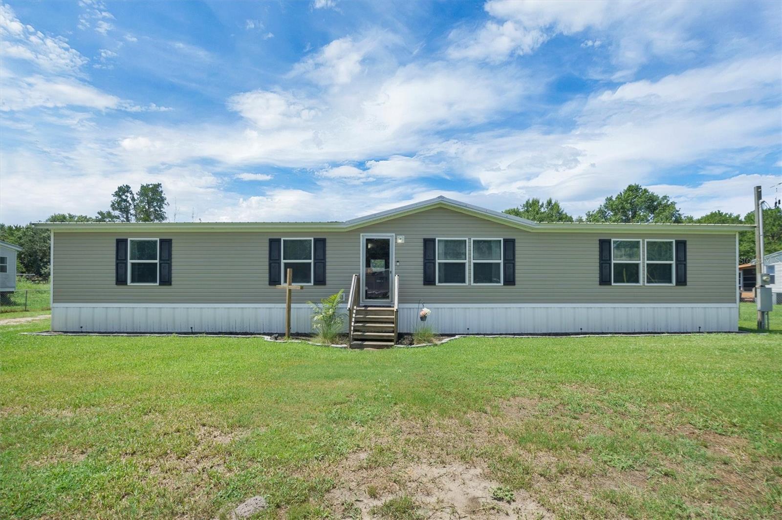 COUNTRY TRAILS PH 04 - Residential