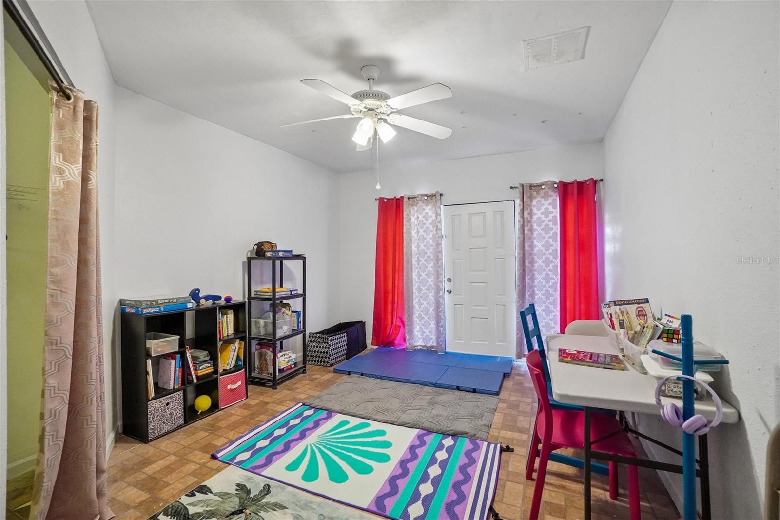 OAK LAKE HEIGHTS - Residential
