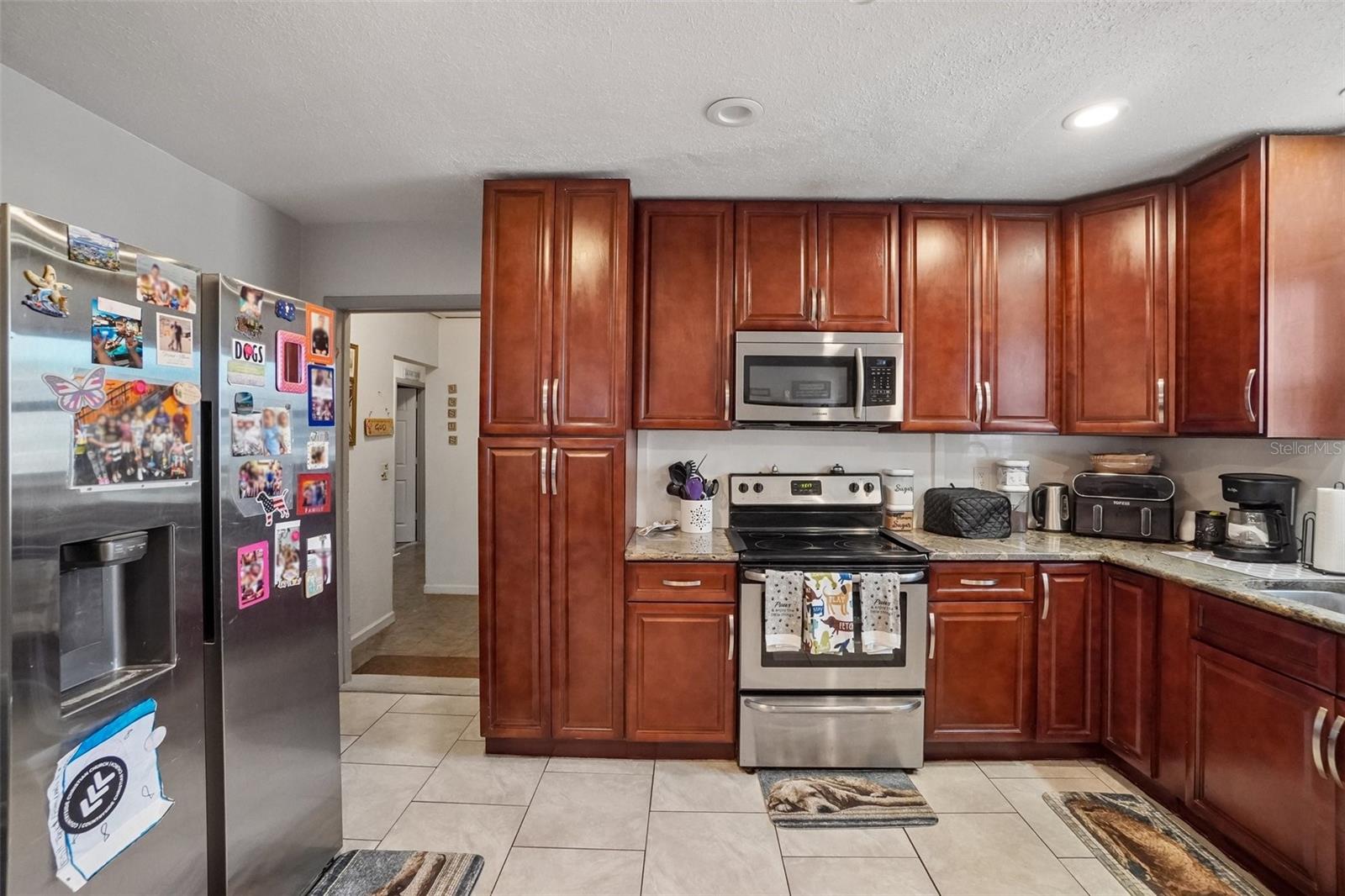 OAK LAKE HEIGHTS - Residential