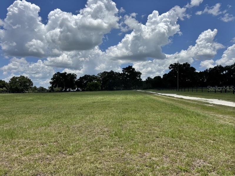 HAMMOCK LANE SOUTH - Land