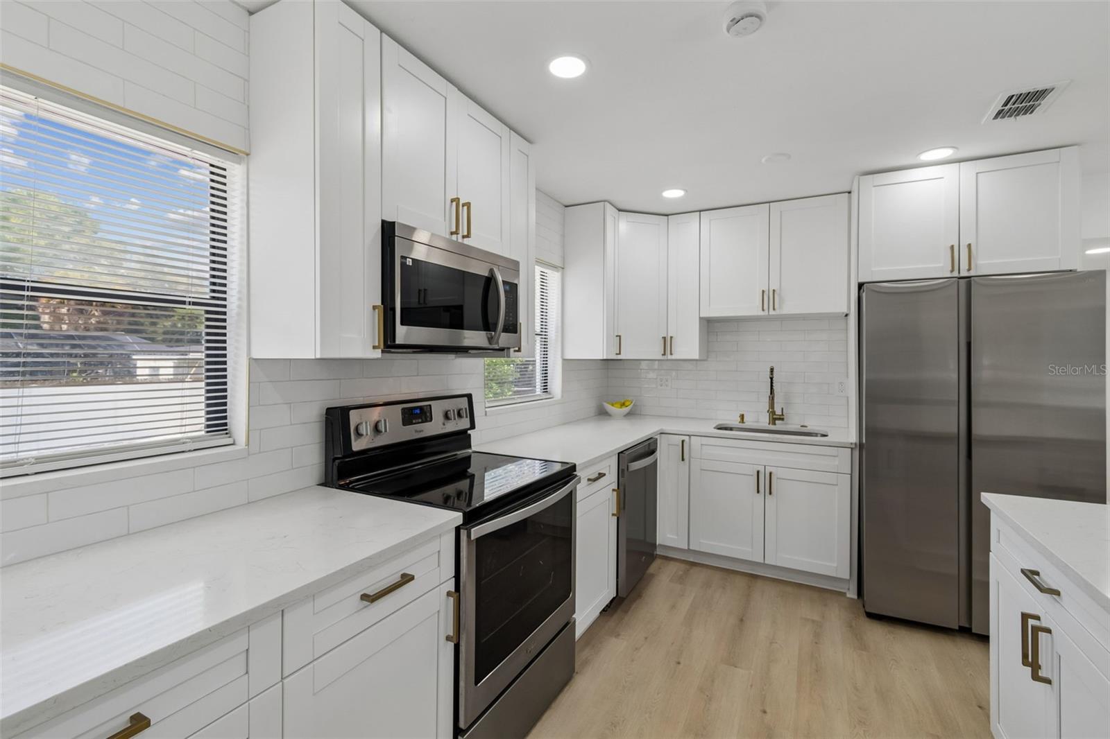AYALAS ADD TO WELLSWOOD - Residential