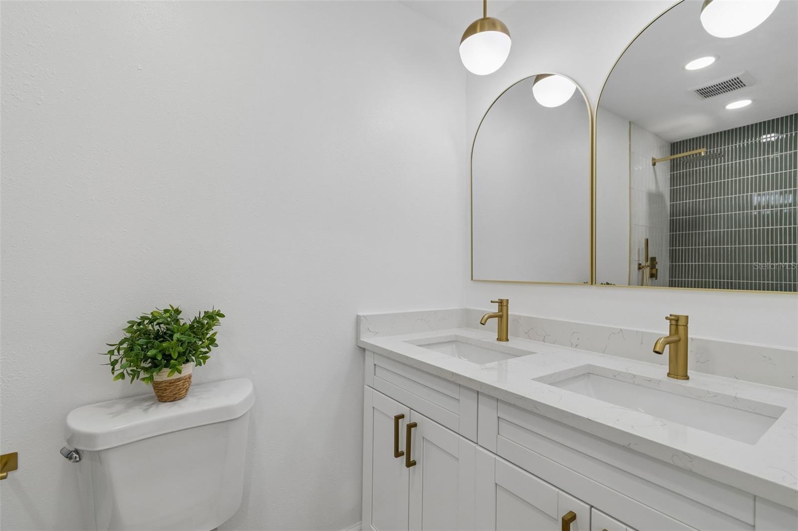 AYALAS ADD TO WELLSWOOD - Residential