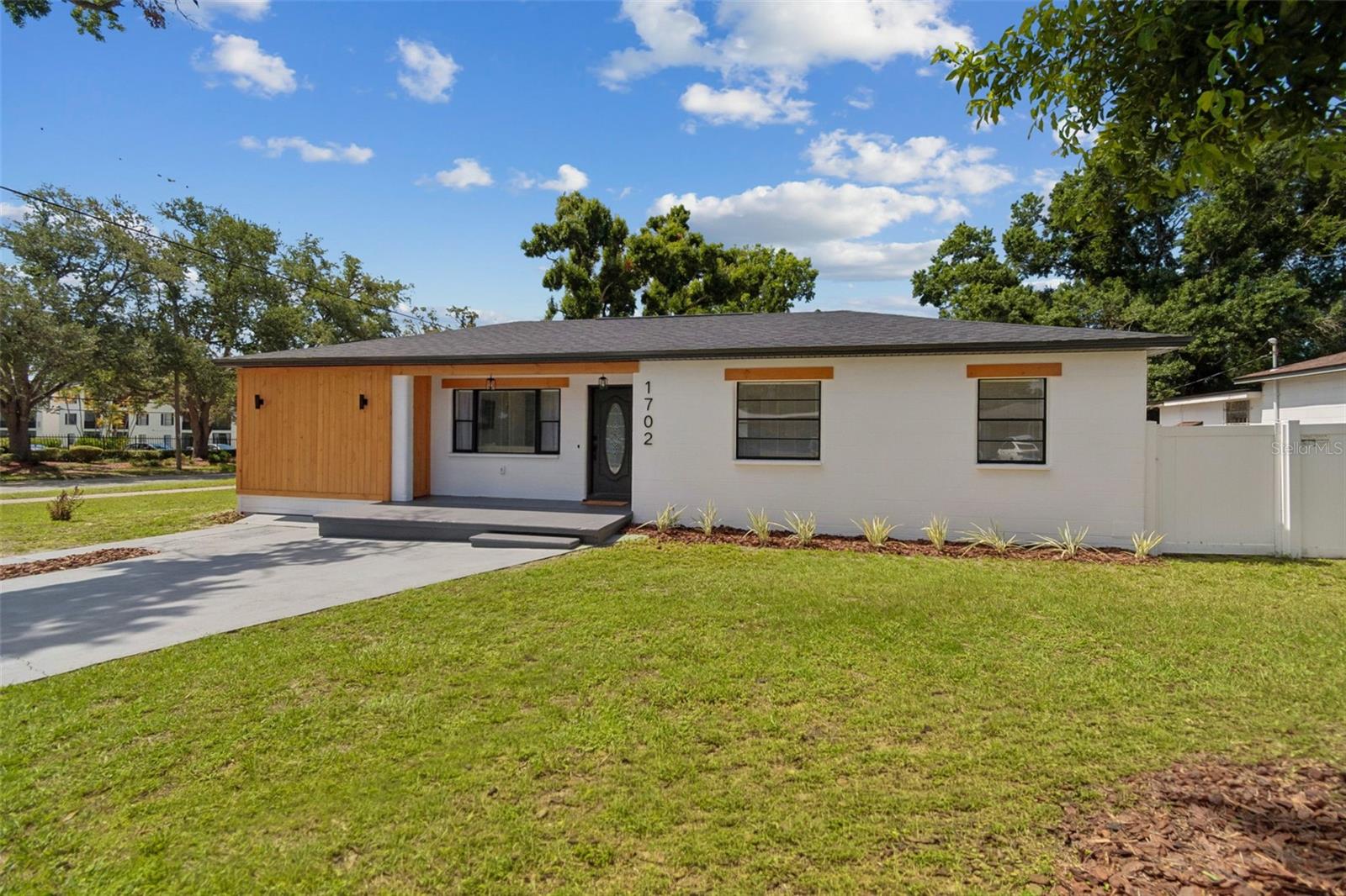 AYALAS ADD TO WELLSWOOD - Residential