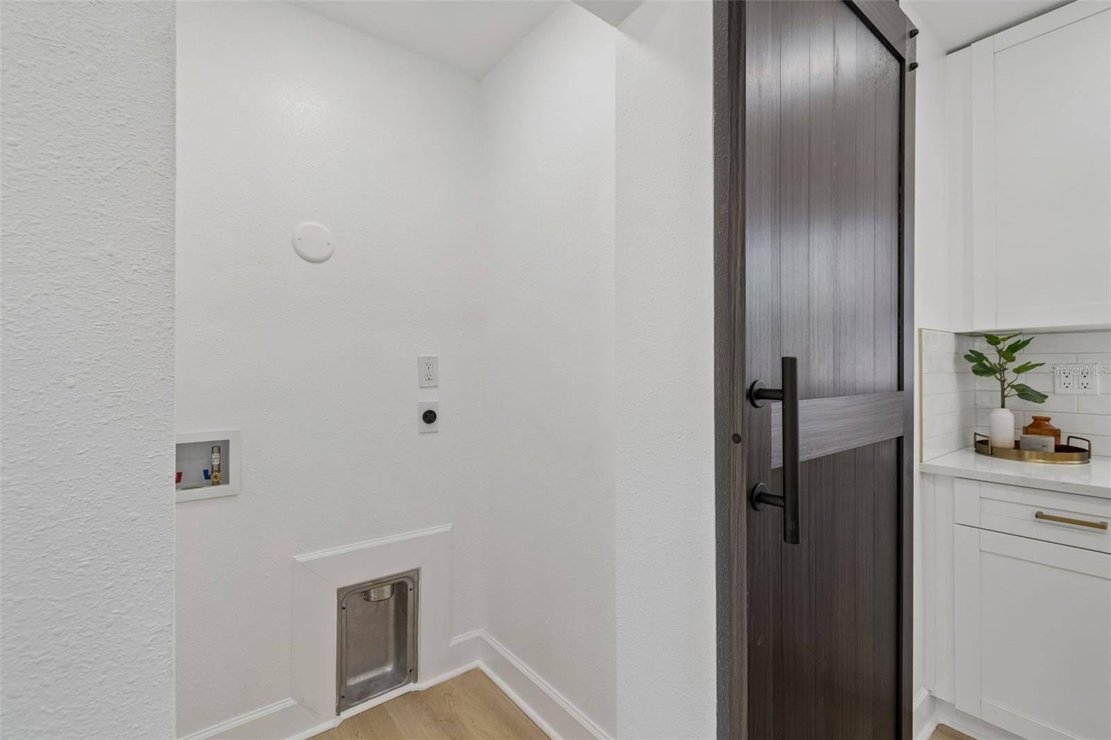 AYALAS ADD TO WELLSWOOD - Residential