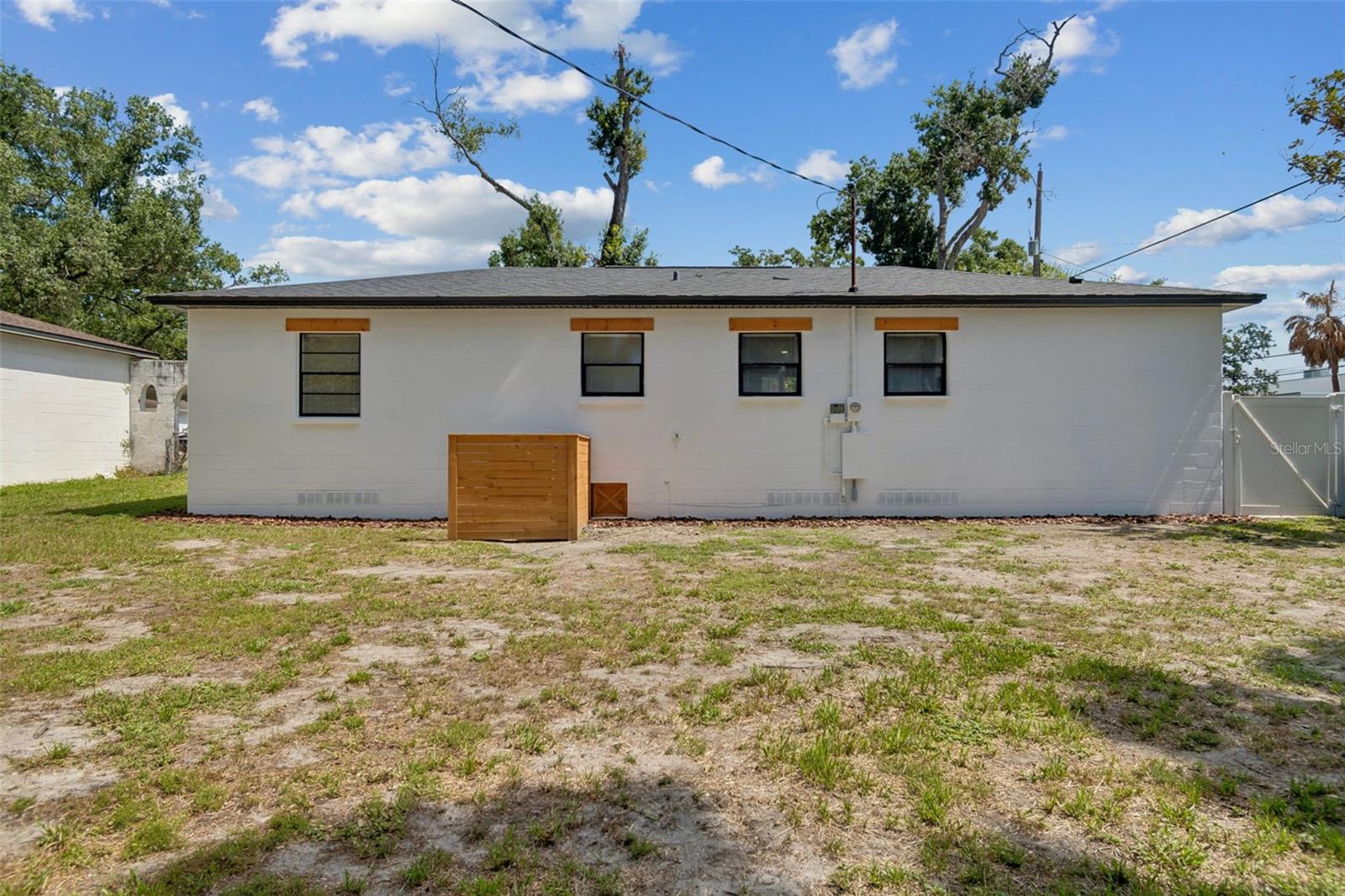 AYALAS ADD TO WELLSWOOD - Residential