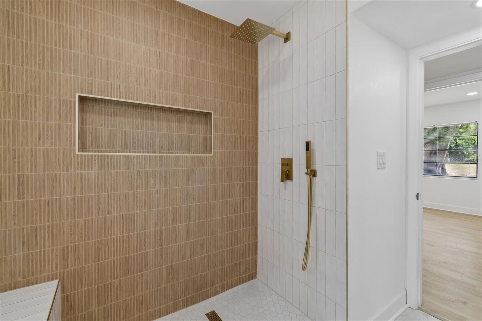 AYALAS ADD TO WELLSWOOD - Residential