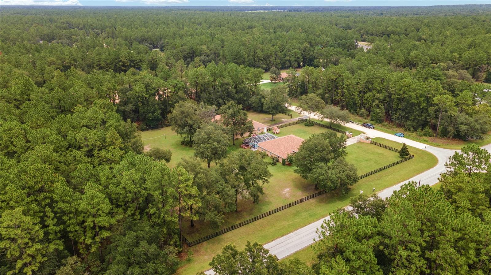ROLLING HILLS - Residential