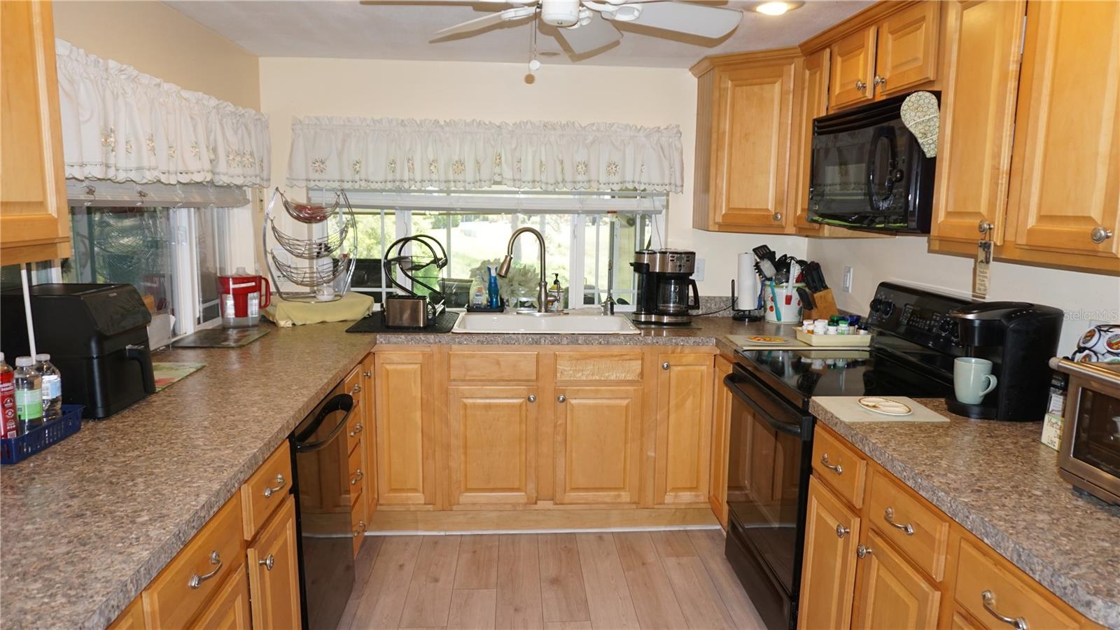 BEACON WOODS VILLAGE - Residential
