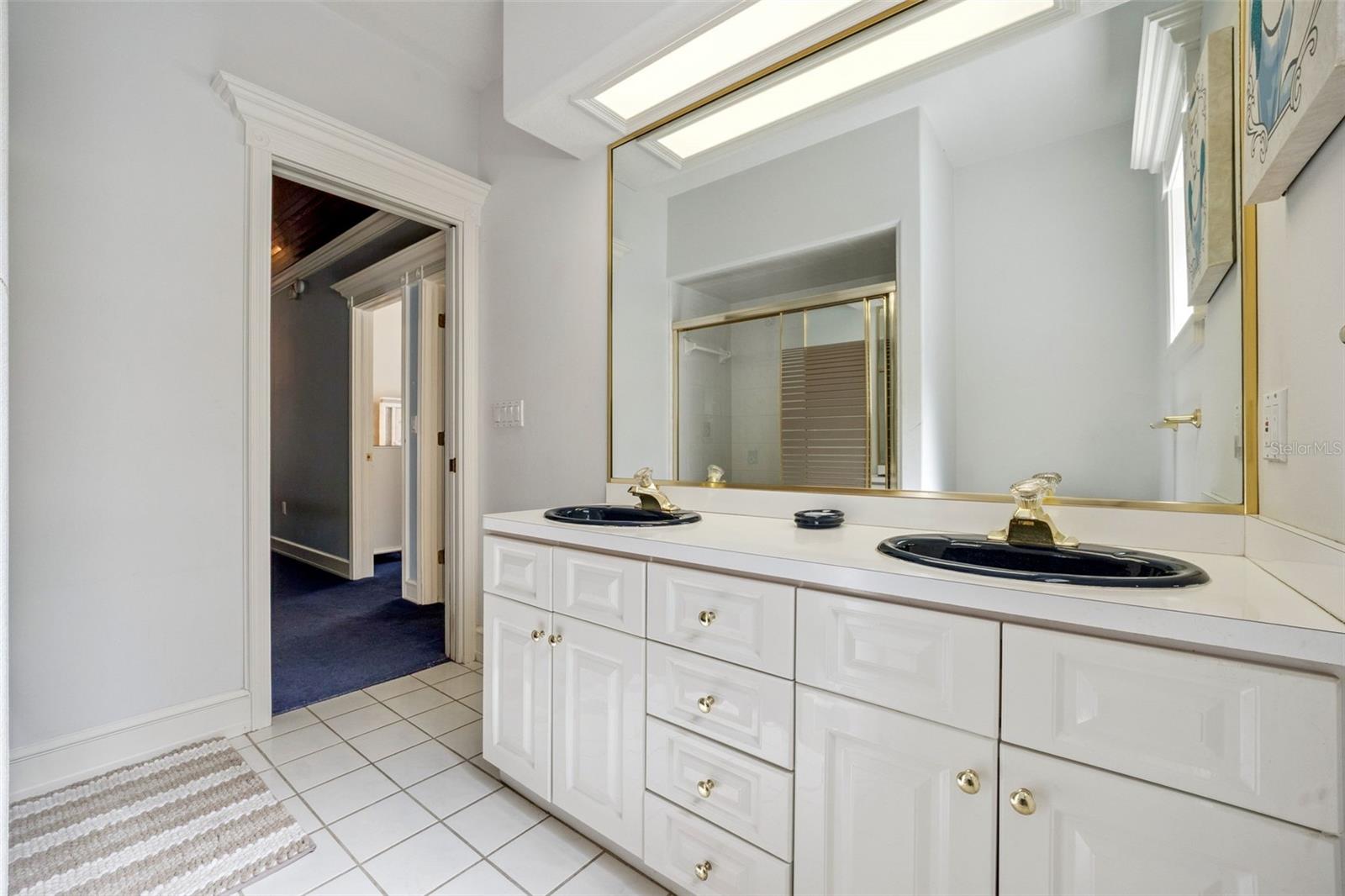 ROYAL OAKS ESTATE - Residential