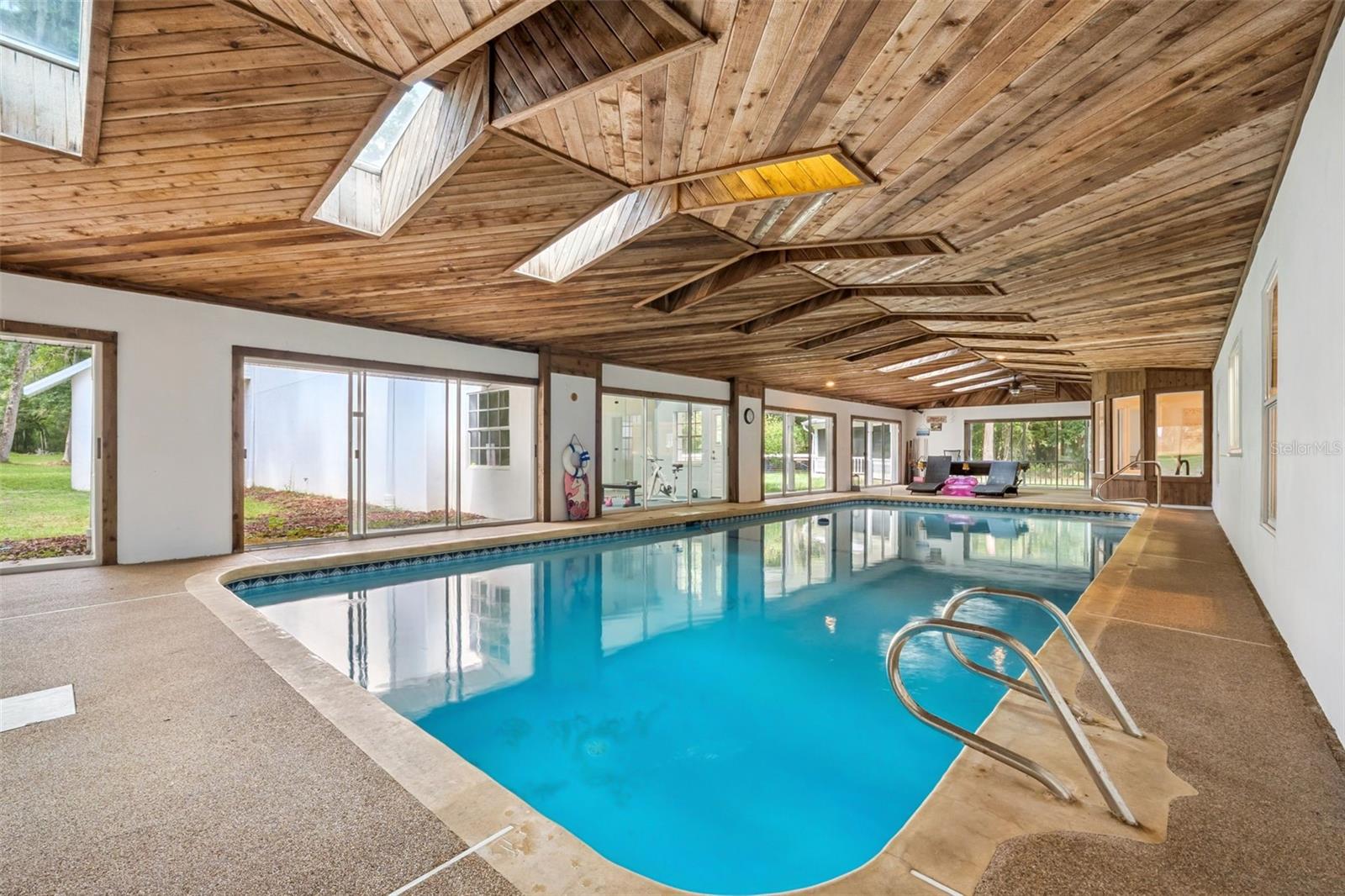 ROYAL OAKS ESTATE - Residential